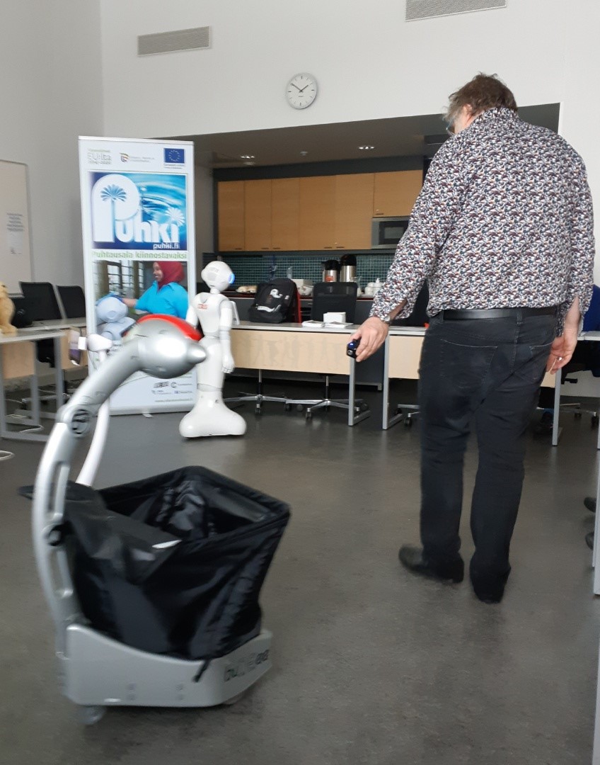 Robotiikka ja digitalisaatio puhtausalan näkökulmasta -luentosarjan avaus